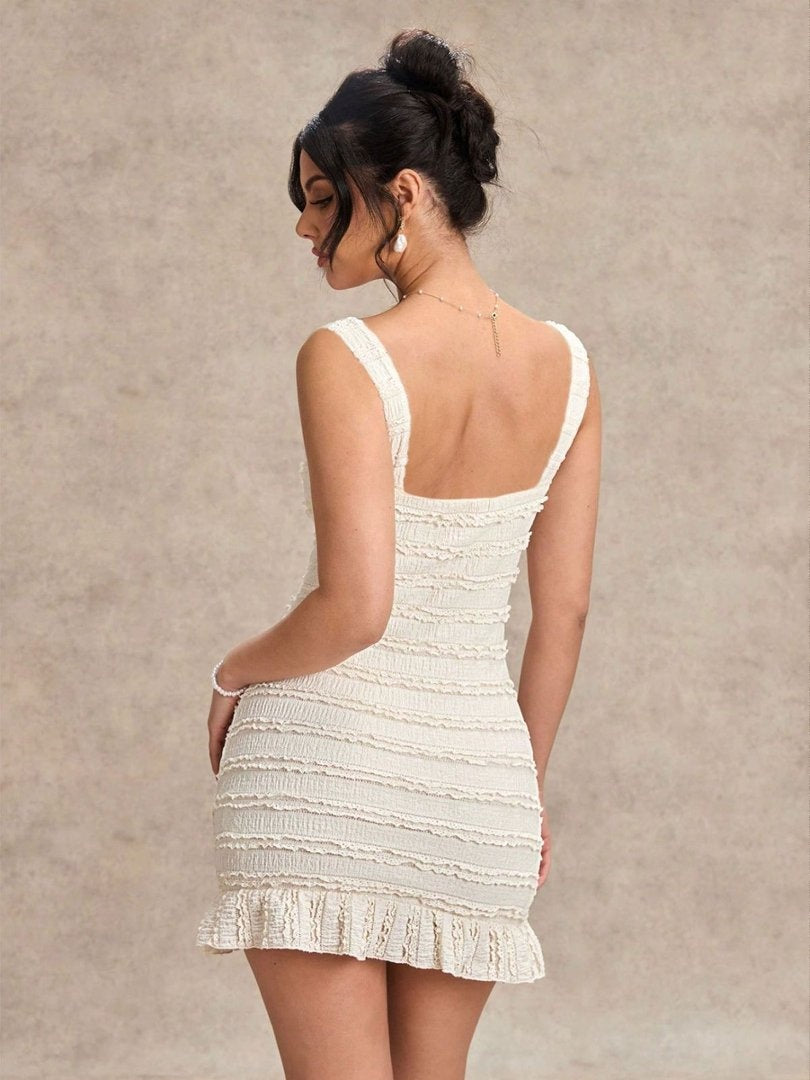 2026 Summer New Style Dress: Fashionable, Sweet, Elegant, Wavy Pattern, Tie-neck Halter Skirt