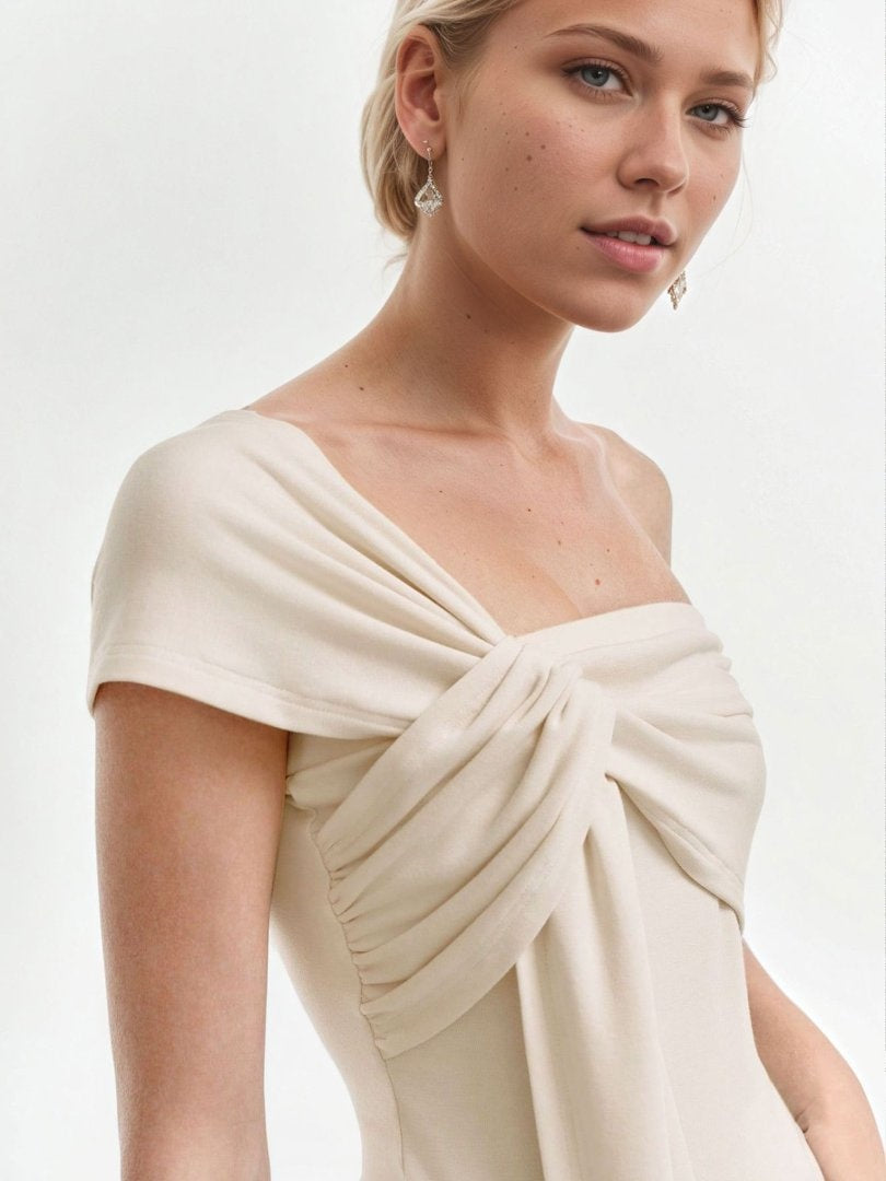 New summer style, sophisticated and elegant, off-shoulder sexy sleeveless T-shirt for women