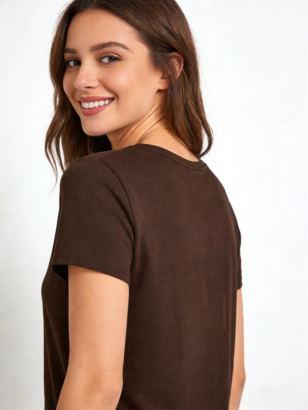 New summer short-sleeved t-shirt with heart-shaped round neck, fashionable and casual style for women