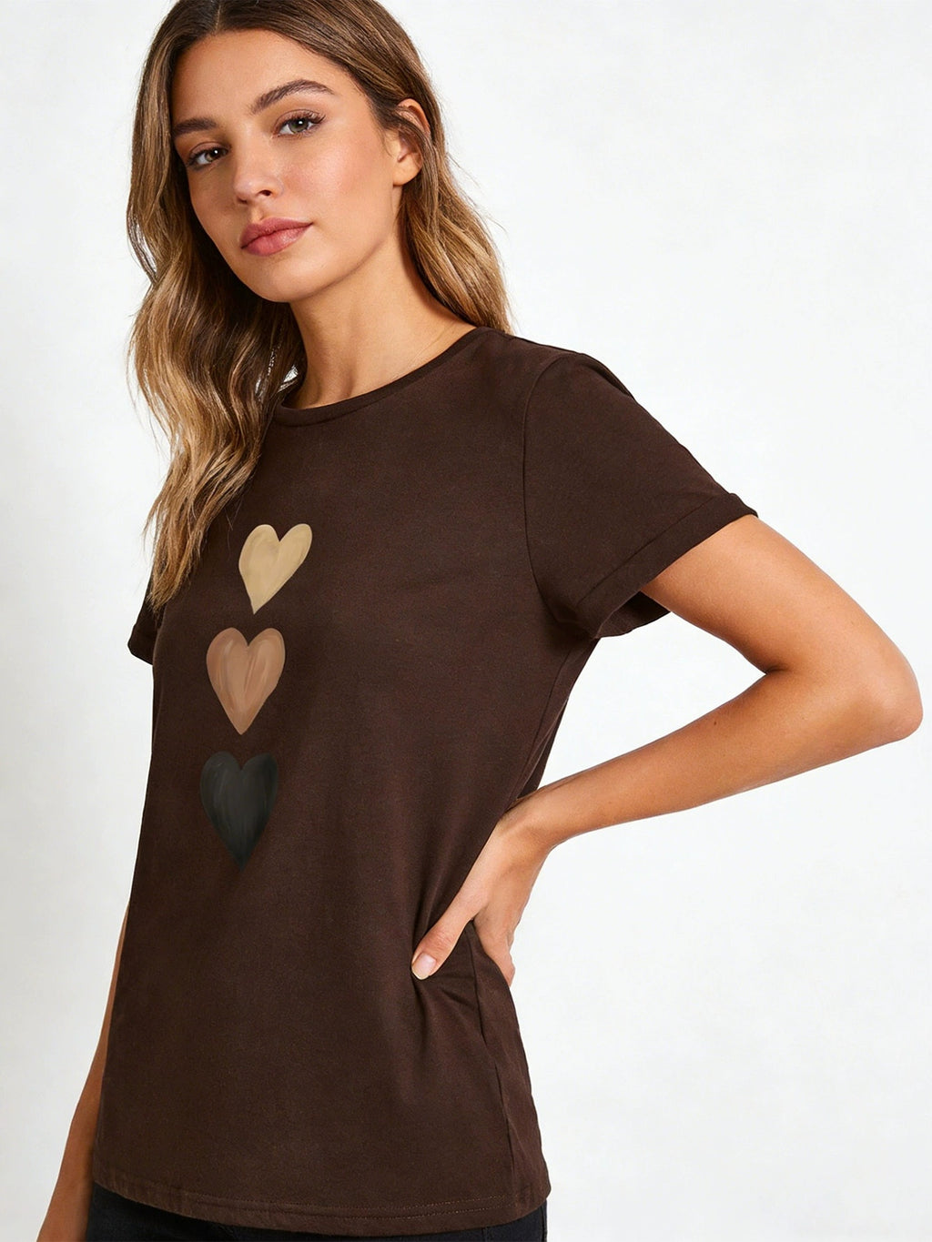 New summer short-sleeved t-shirt with heart-shaped round neck, fashionable and casual style for women